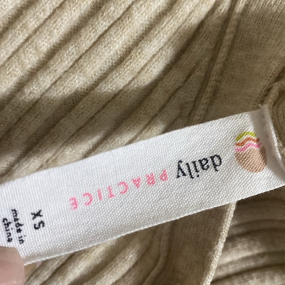 Anthropologie Daily Practice women XS Bell-Sleeve Sweater Beige Knit y2k casual - Picture 11 of 15